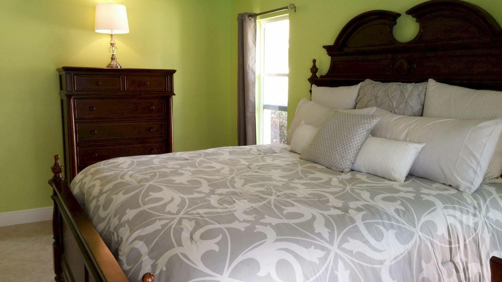 Villa Emerald Coast- Private Villa เคปคอรัล ภายนอก รูปภาพ