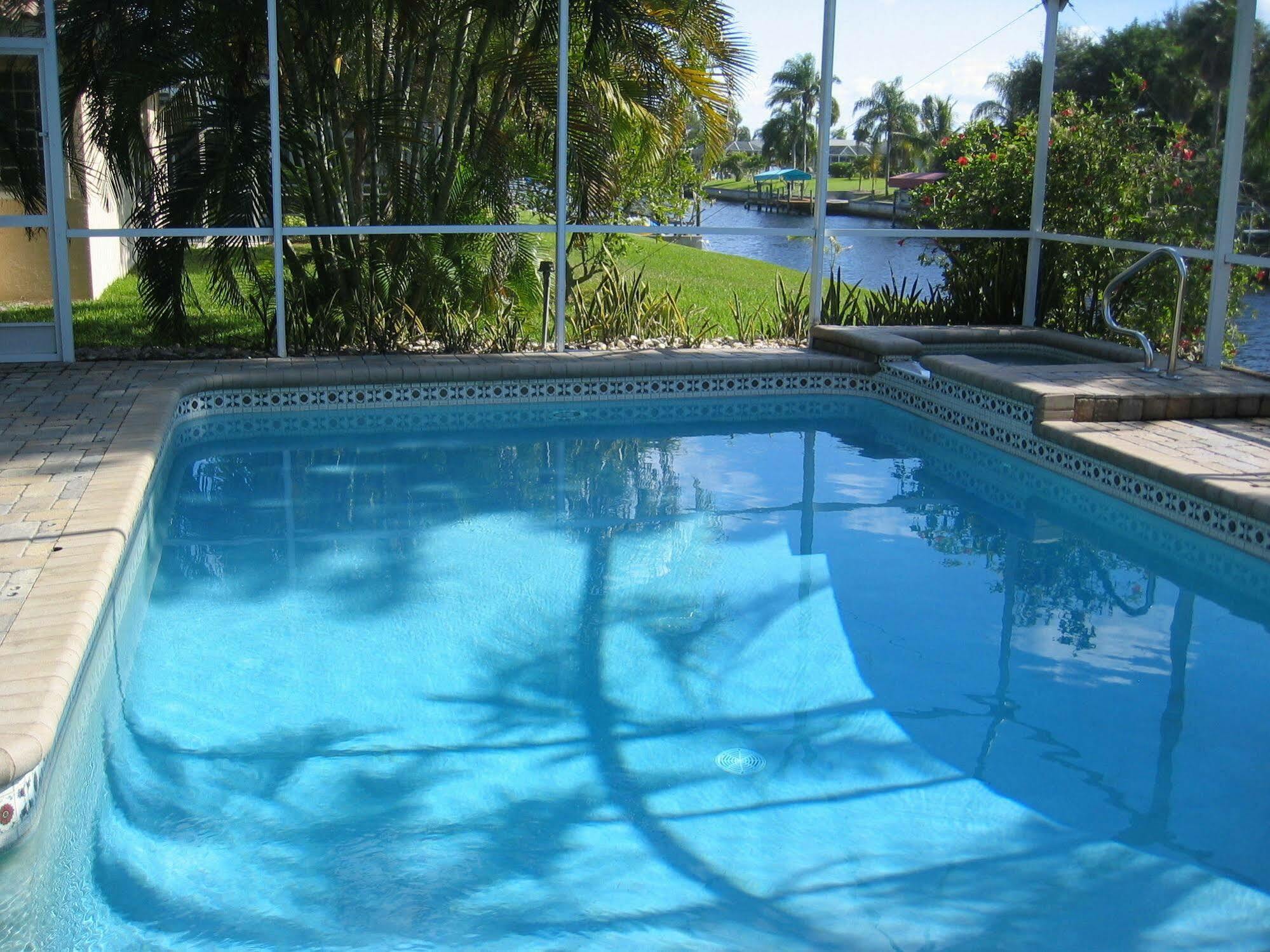Villa Emerald Coast- Private Villa เคปคอรัล ภายนอก รูปภาพ